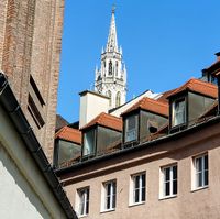 altstadtfuehrung-muenchen_neues-rathaus-im-hintergrund_640x638