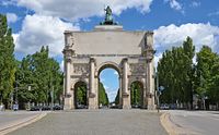 siegestor-schwabing_muenchen-stadtfuehrungen-da-schau-her-birgit-bremberg_&copy;1280_ Marcus Wiegand-Pixabay_1280x794